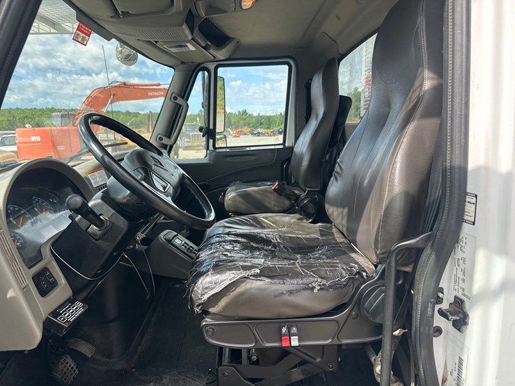 2013-international-durastar-4300-image-54