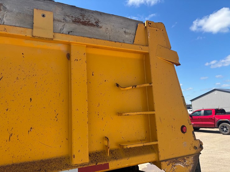 #2174-•-1984-mack-dm660-tandem-axle-dump-truck-image-58
