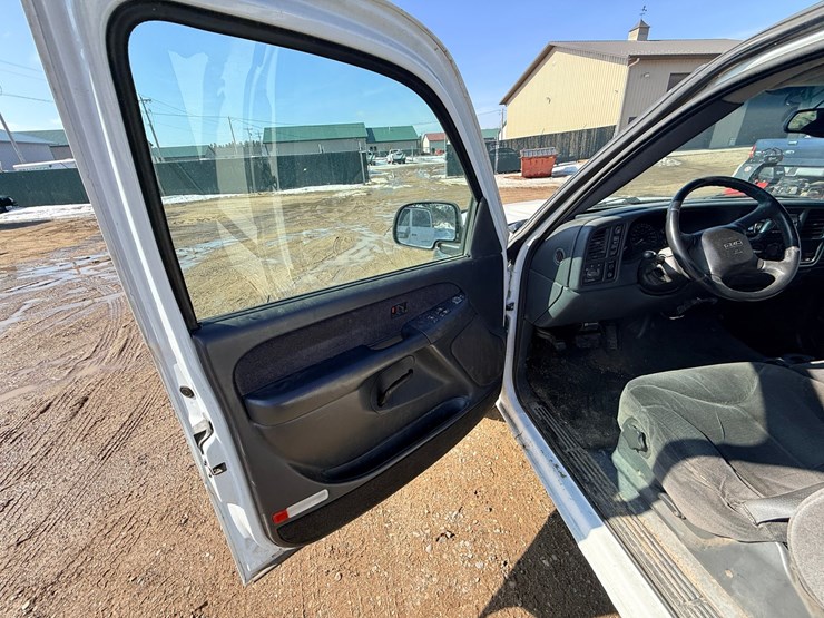 2002-gmc-1500-image-44