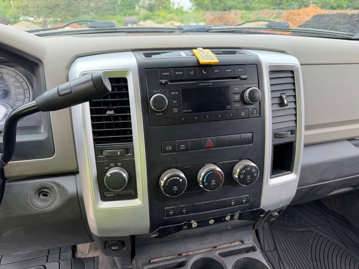 2011-ram-4500-slt-image-42