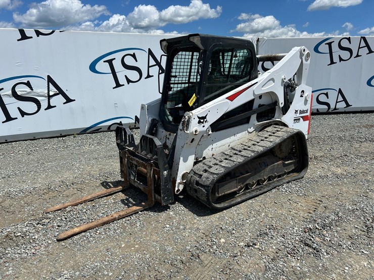 2020-bobcat-t740-image-1