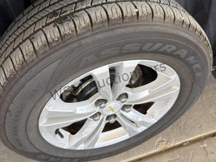 2016-chevrolet-equinox-ls-image-9