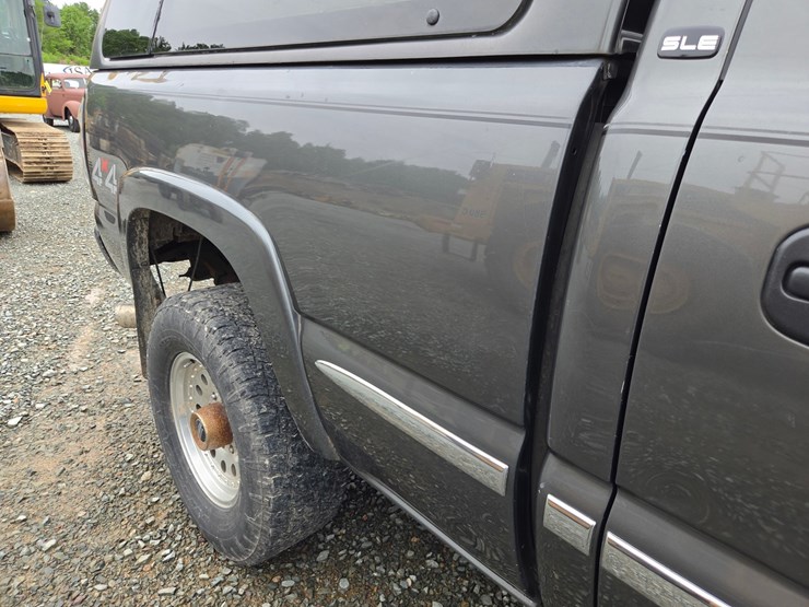 2002-gmc-1500hd-image-54