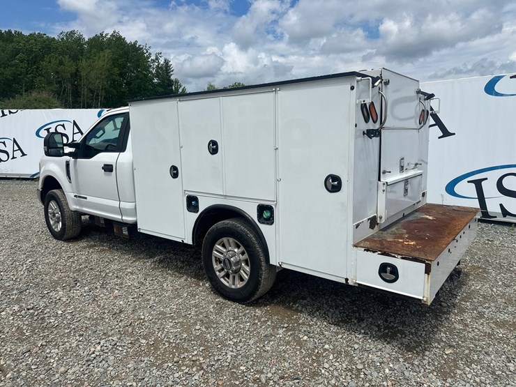 2019-ford-f350-xlt-image-3