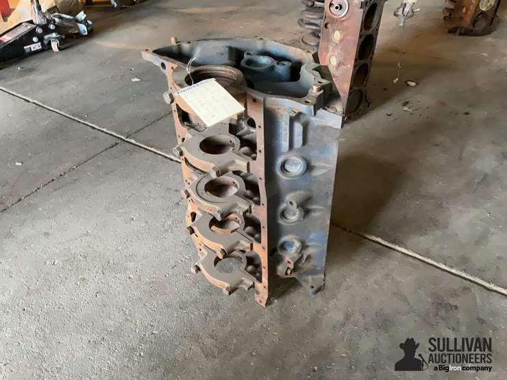 1970-ford-351-4v-m-code-cleveland-2-bolt-main-block-image-1