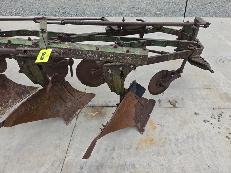 #5038-•-4-bottom-plow-image-11