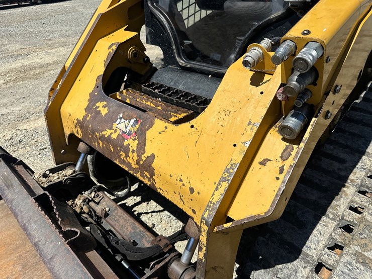 caterpillar-299d3-xe-image-14