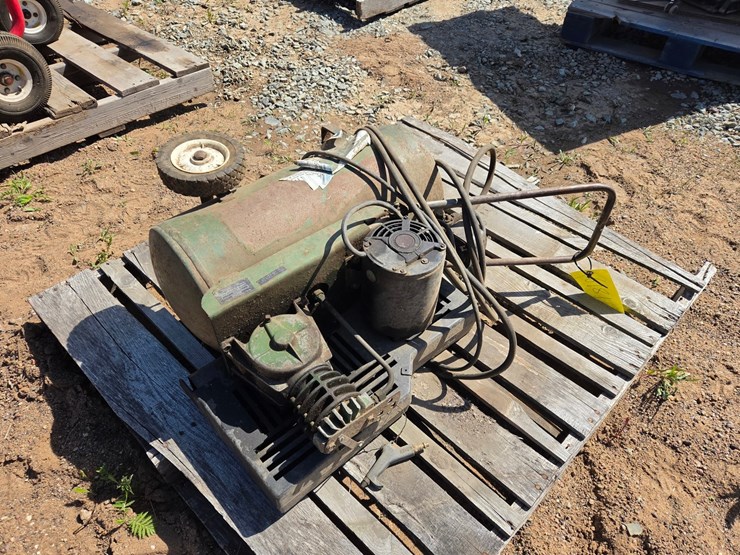 #6181-•-campbell-hausfeld-fl-3302-air-compressor-image-3