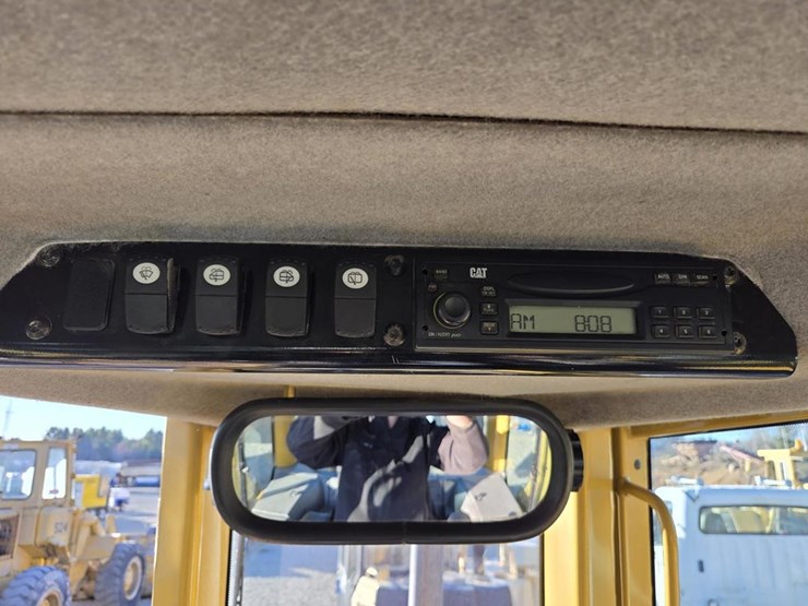2007-caterpillar-d5n-lgp-image-50