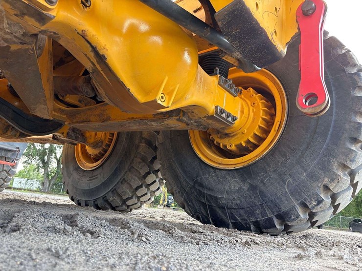 2020-volvo-a25g-image-47