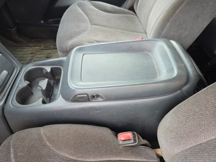 2002-gmc-1500hd-image-93