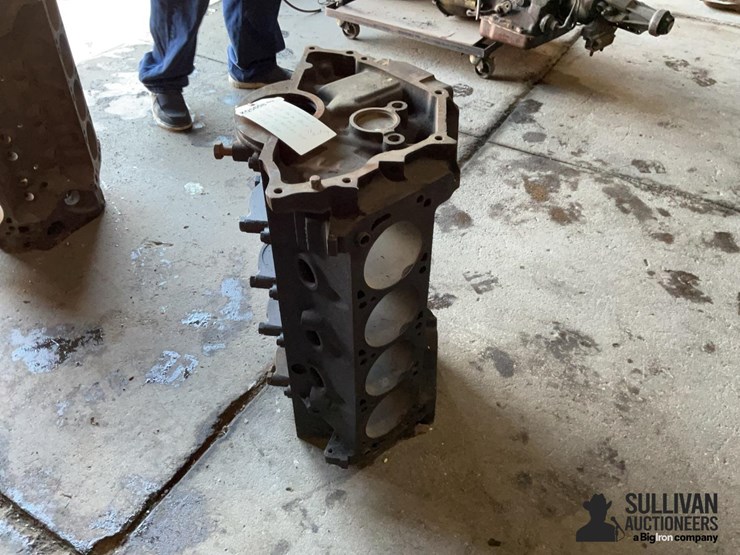 1972-ford-cleveland-cobra-jet-351-4-bolt-main-block-image-8