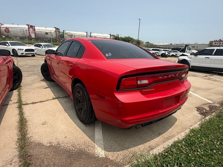 #82-•-2014-dodge-charger-image-6