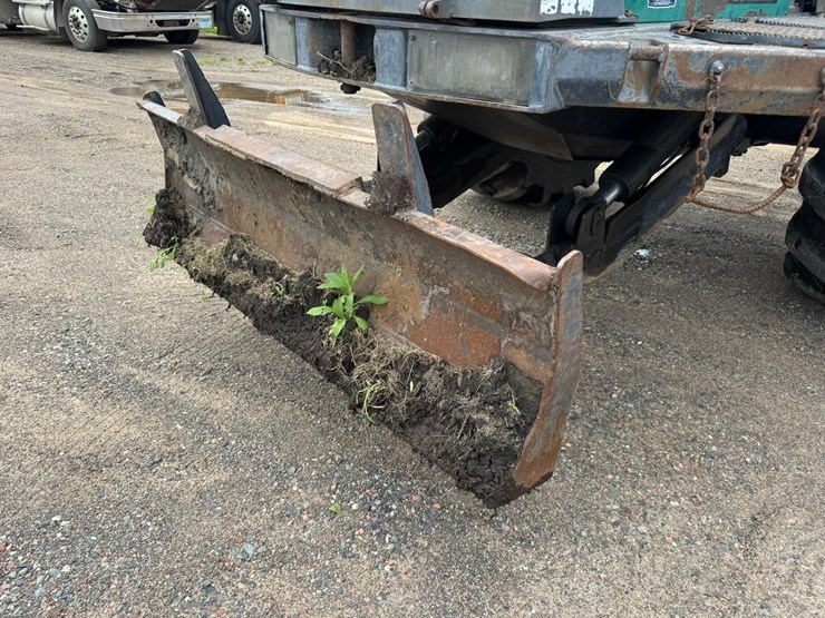 deere-1110d-image-32