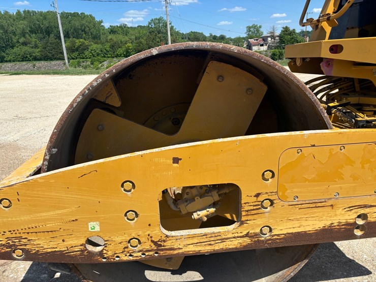 caterpillar-cs-563e-image-6