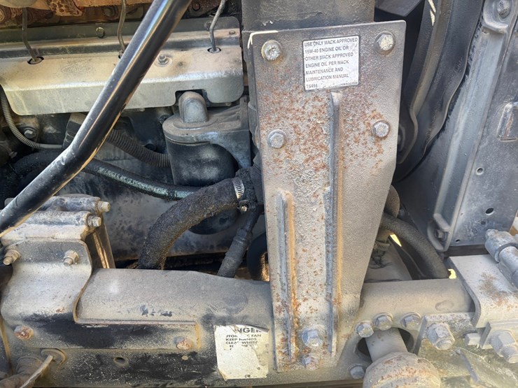 mack-rd688s-image-32