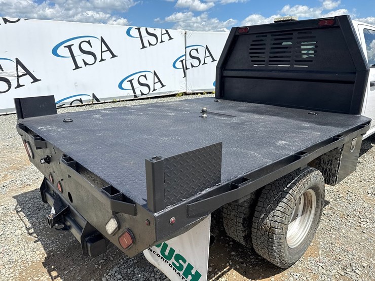 2019-dodge-3500-image-25