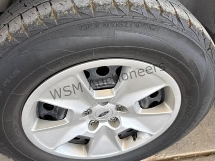 2012-ford-explorer-image-9