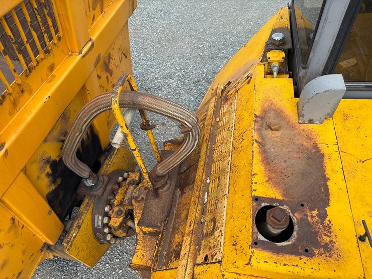 jcb-712-image-16