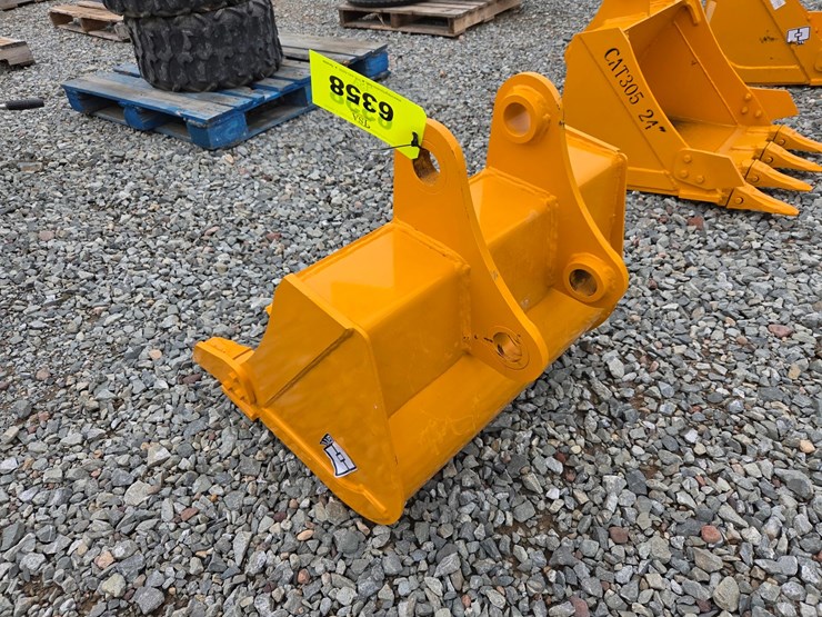 caterpillar-305-image-2