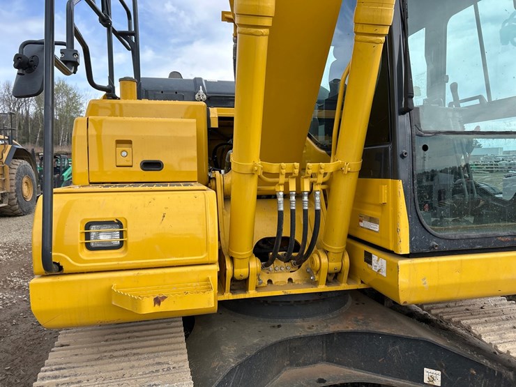 komatsu-pc130-11-image-24