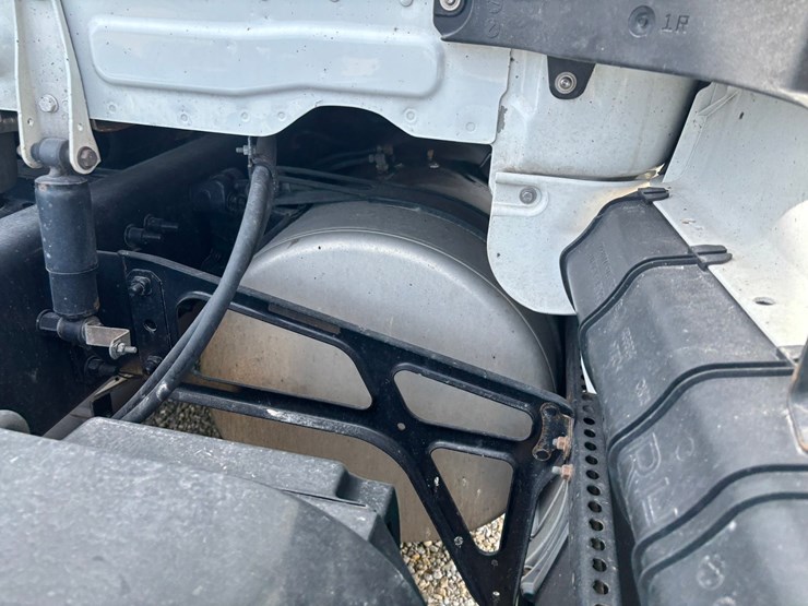 2022-freightliner-cascadia-126-image-88