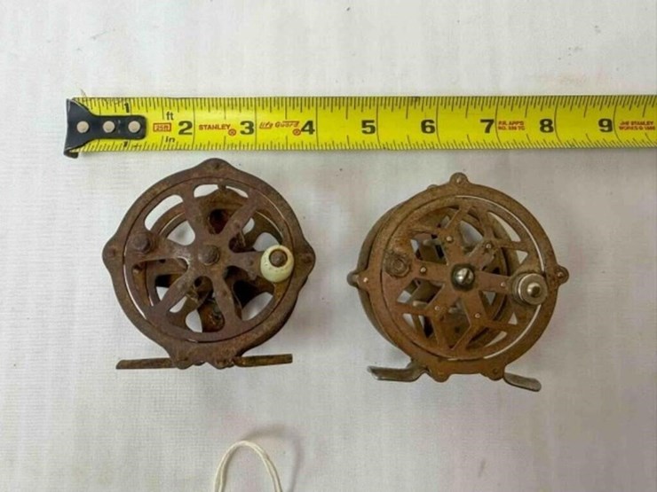 2-vintage-fly-cast-reels-image-1
