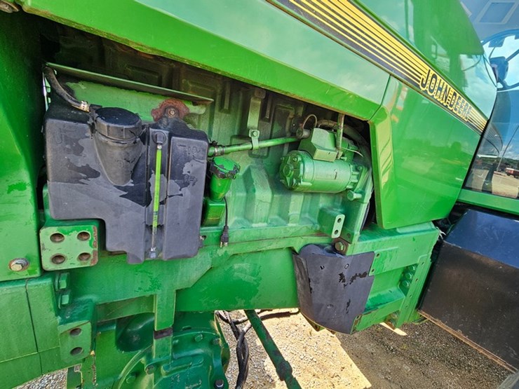 john-deere-8300-image-12