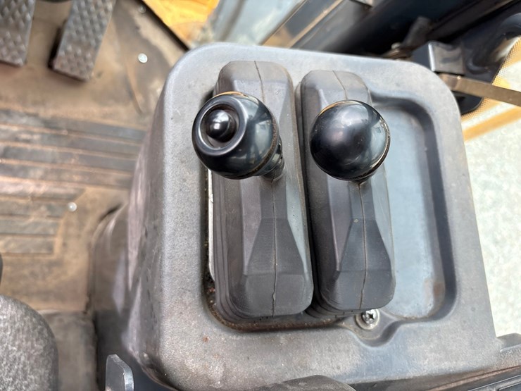 deere-844j-image-46