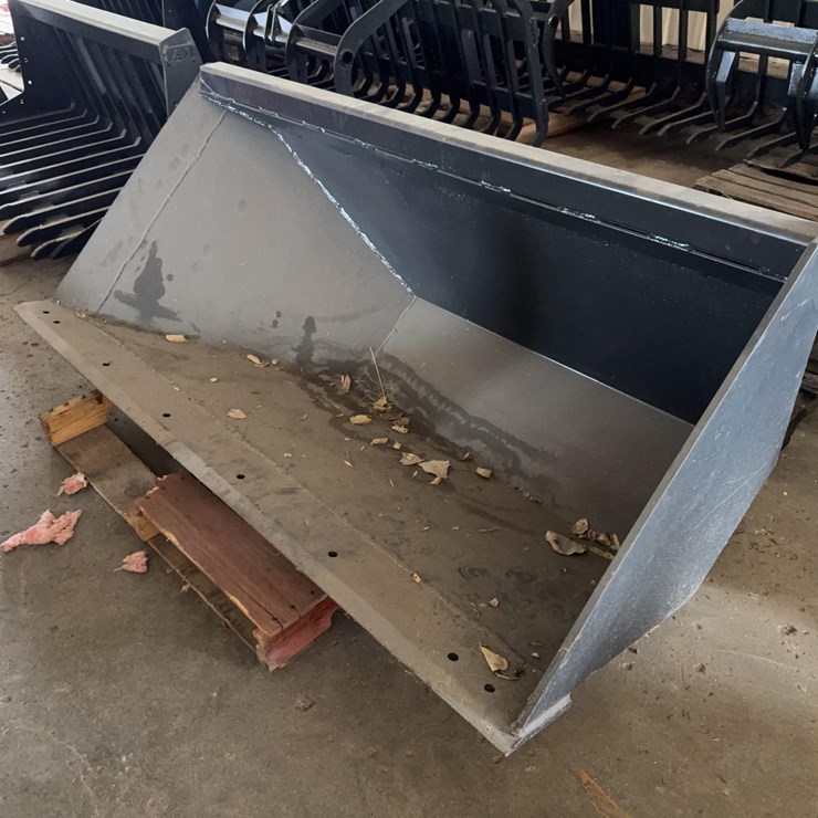 Side Dump Bucket