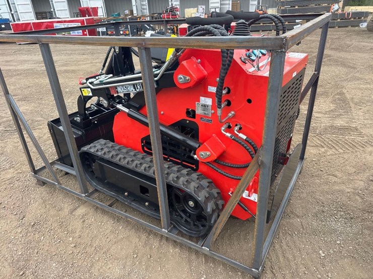 new-agt-industrial-co-mini-stand-on-skidloader-model-lrt23-image-8