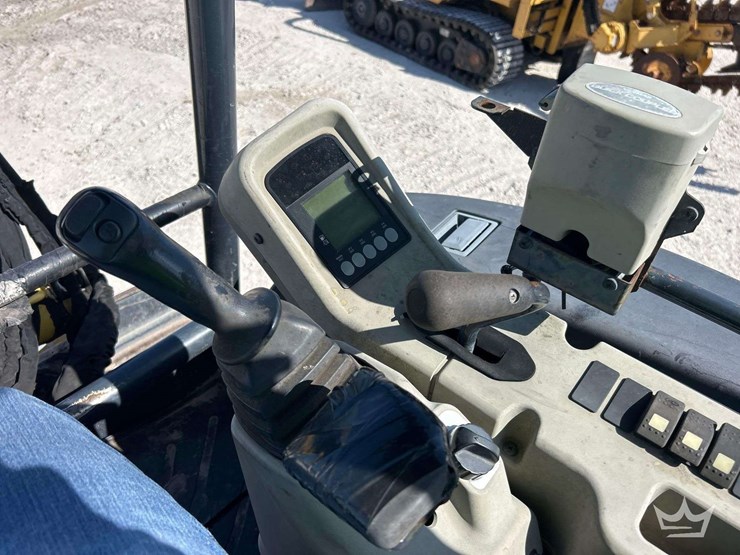 yanmar-vi035-6a-mini-excavator-image-12