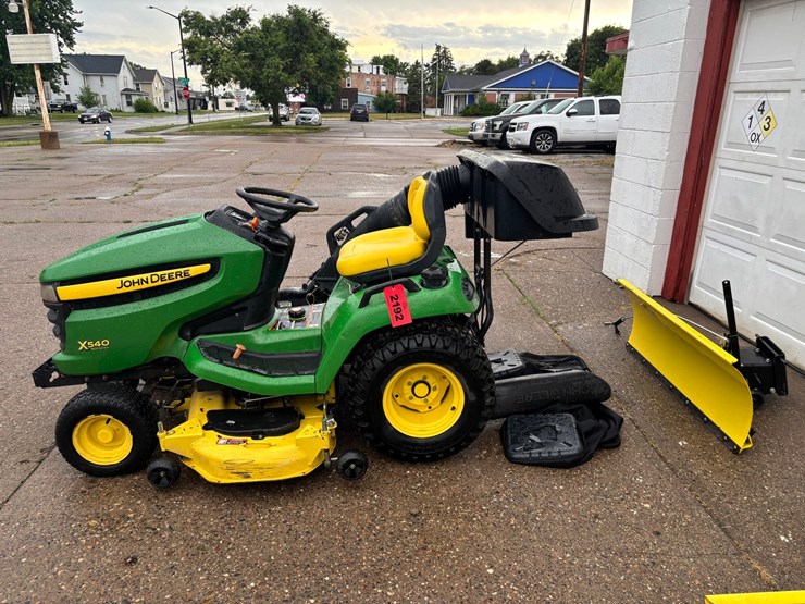 john-deere-x540-image-2