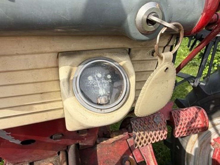 1962-farmall-560-diesel-image-17