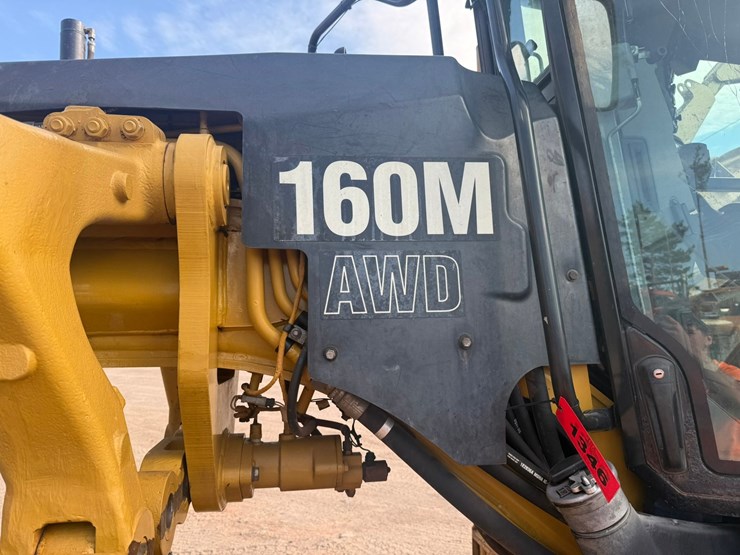 caterpillar-160m-image-96