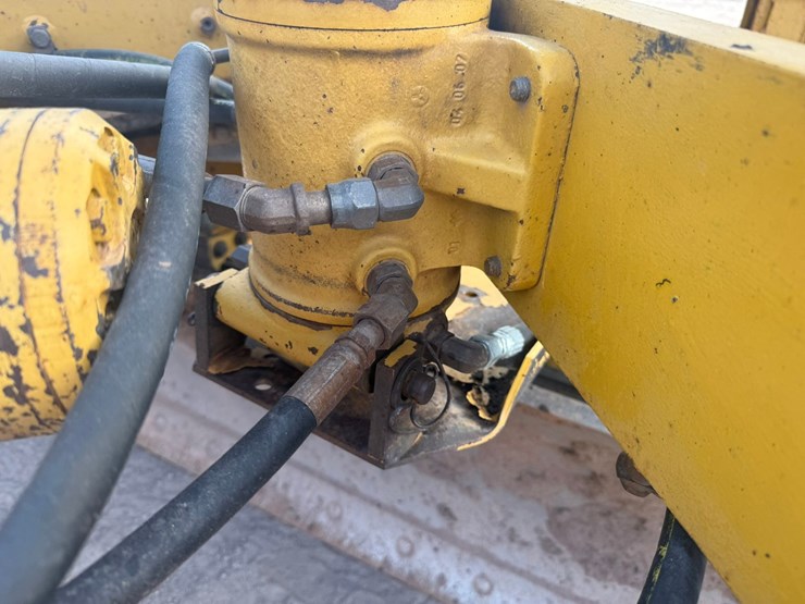 caterpillar-160m-image-90