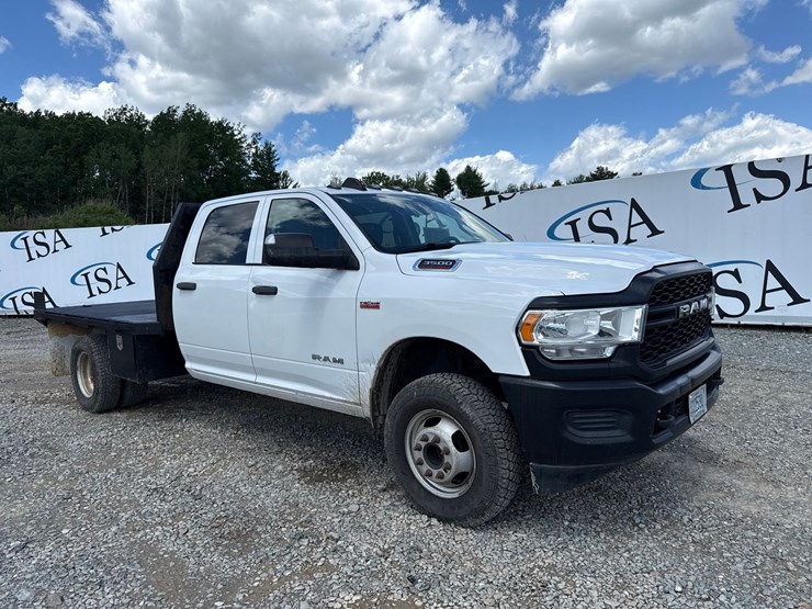 2019-dodge-3500-image-7