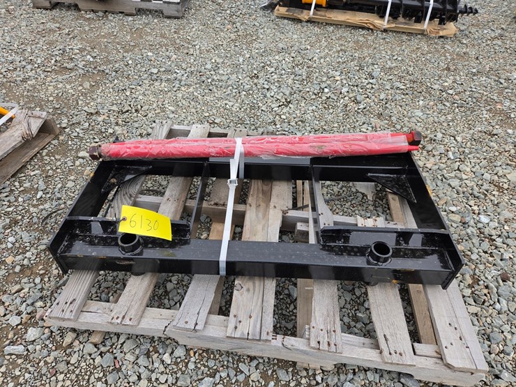 #6130-•-unused-future-bf47-two-tine-skid-steer-bale-spear-attachment-image-5