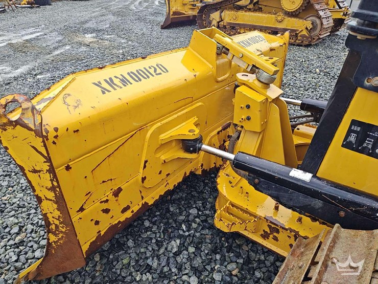 2020-caterpillar-d2-image-16