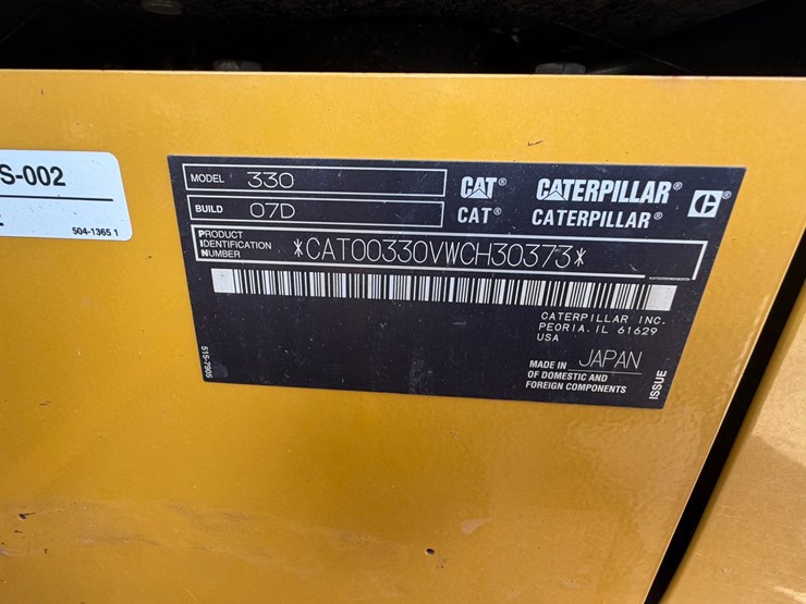 caterpillar-330-image-12