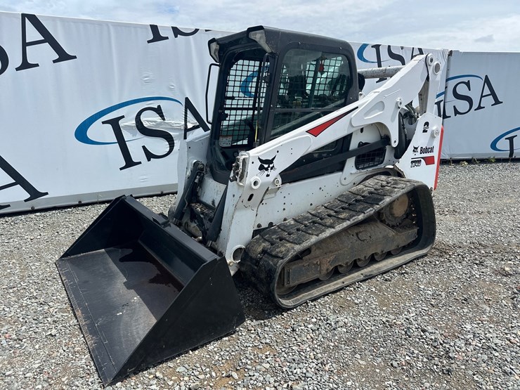 2020-bobcat-t740-image-1