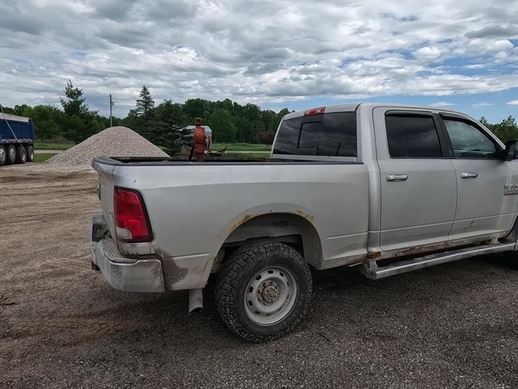 2013-dodge-2500-image-4