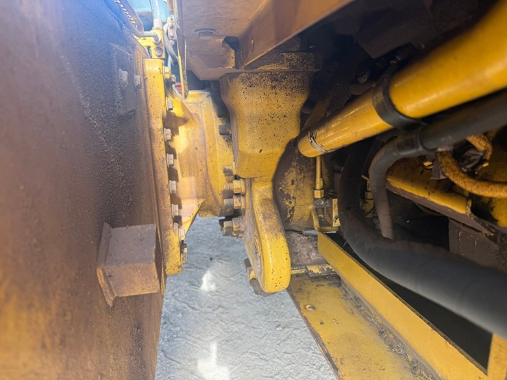 caterpillar-160m-image-129