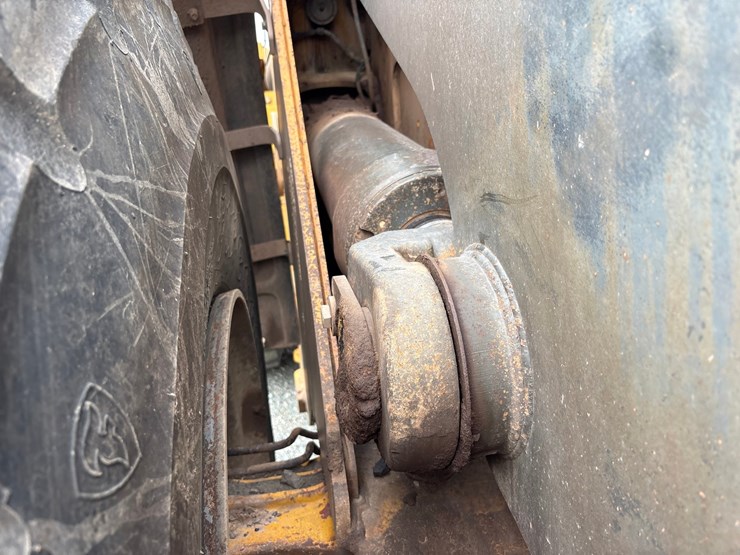 deere-844j-image-38