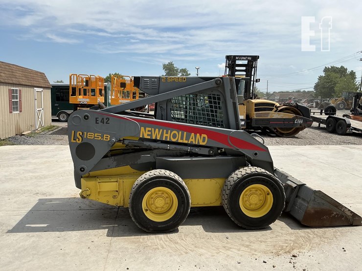 2005-new-holland-ls185b-image-5