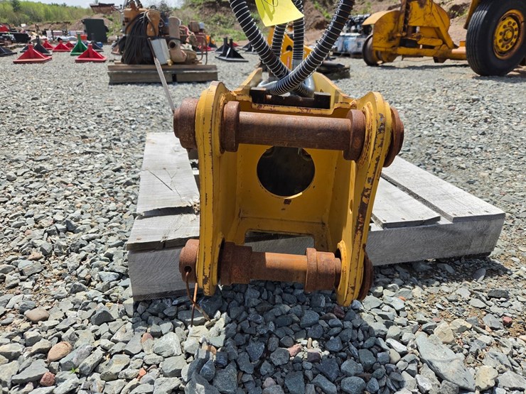 #6032-•-trojan-mini-excavator-breaker-hammer-image-5
