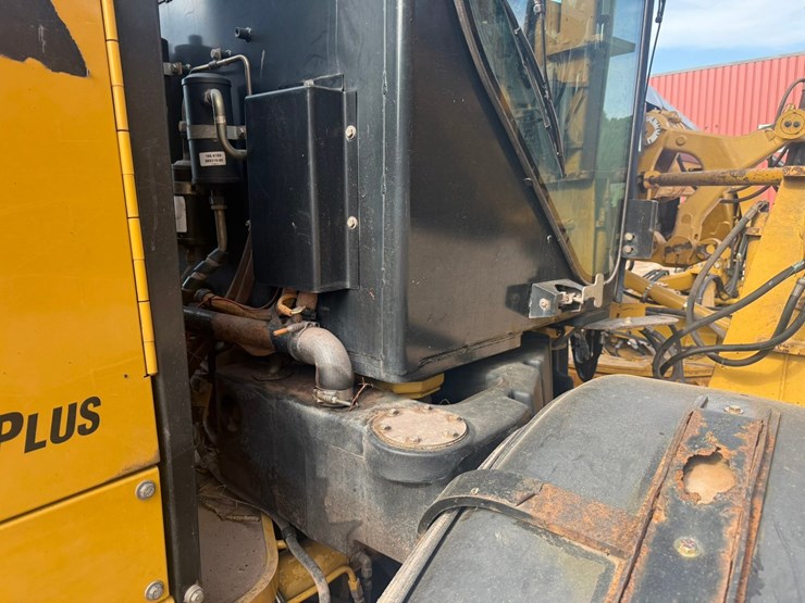 caterpillar-160m-image-38