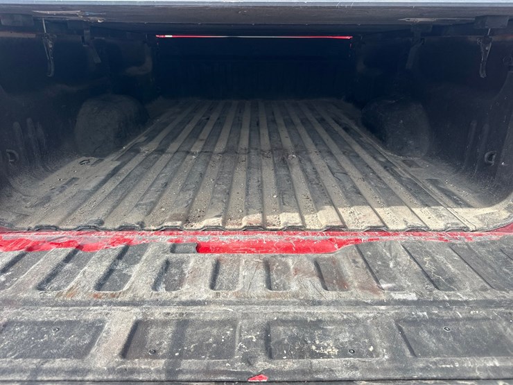 2015-chevrolet-silverado-2500hd-image-24