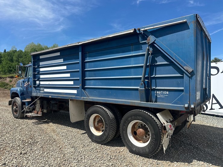 1991-ford-l9000-image-3