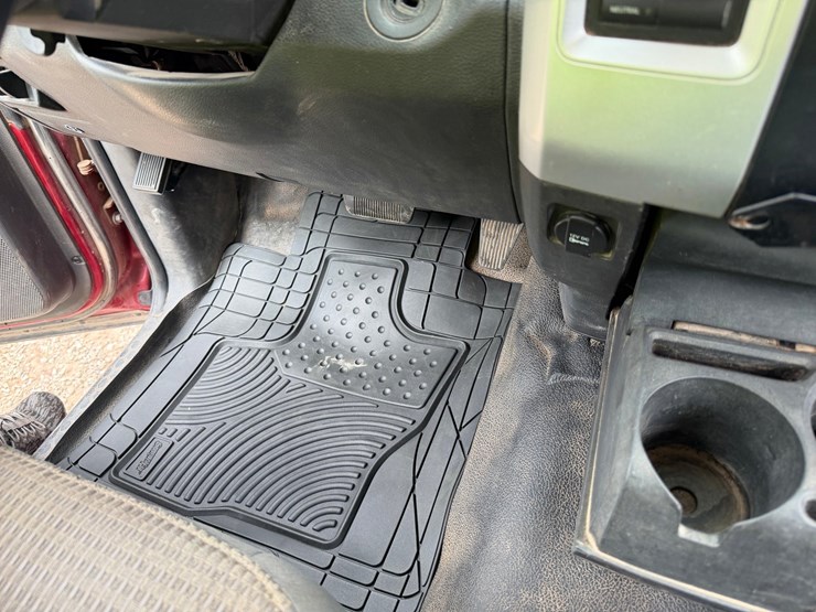2011-ram-4500-slt-image-43